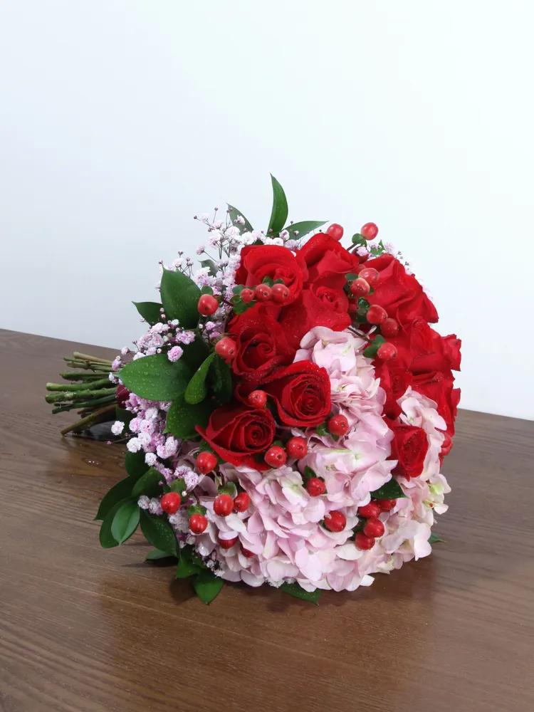 結婚花球 + 襟花 10號款式 - 點擊查看商品詳情 結婚花球 + 襟花 10號款式 | 御花店